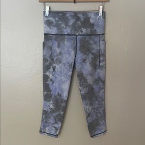 EUC Athleta Blue and Gray Tie-Dye Leggings